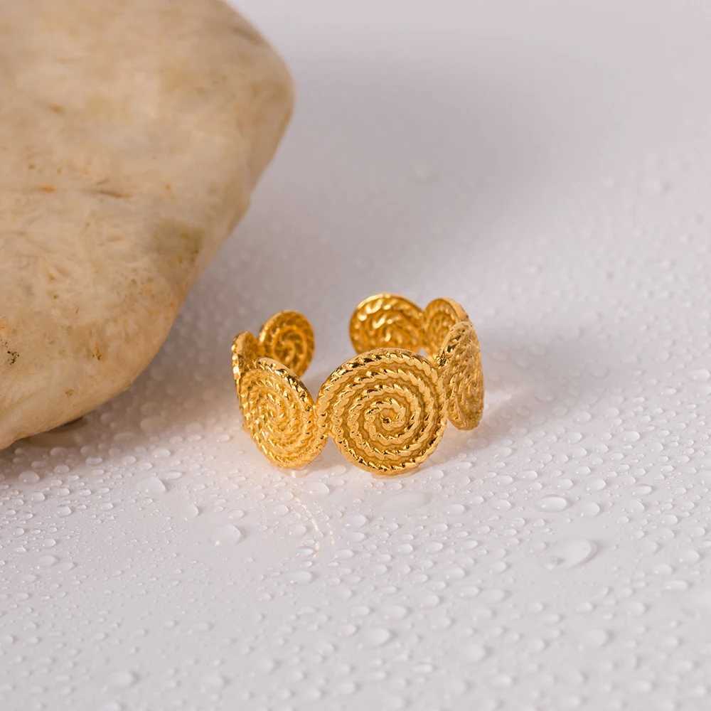 Uworld Stainless Steel Twisted Thread Ring Open Ring Female Charm Fashion Jewelry Bijoux Waterproof JewelryXJ250412