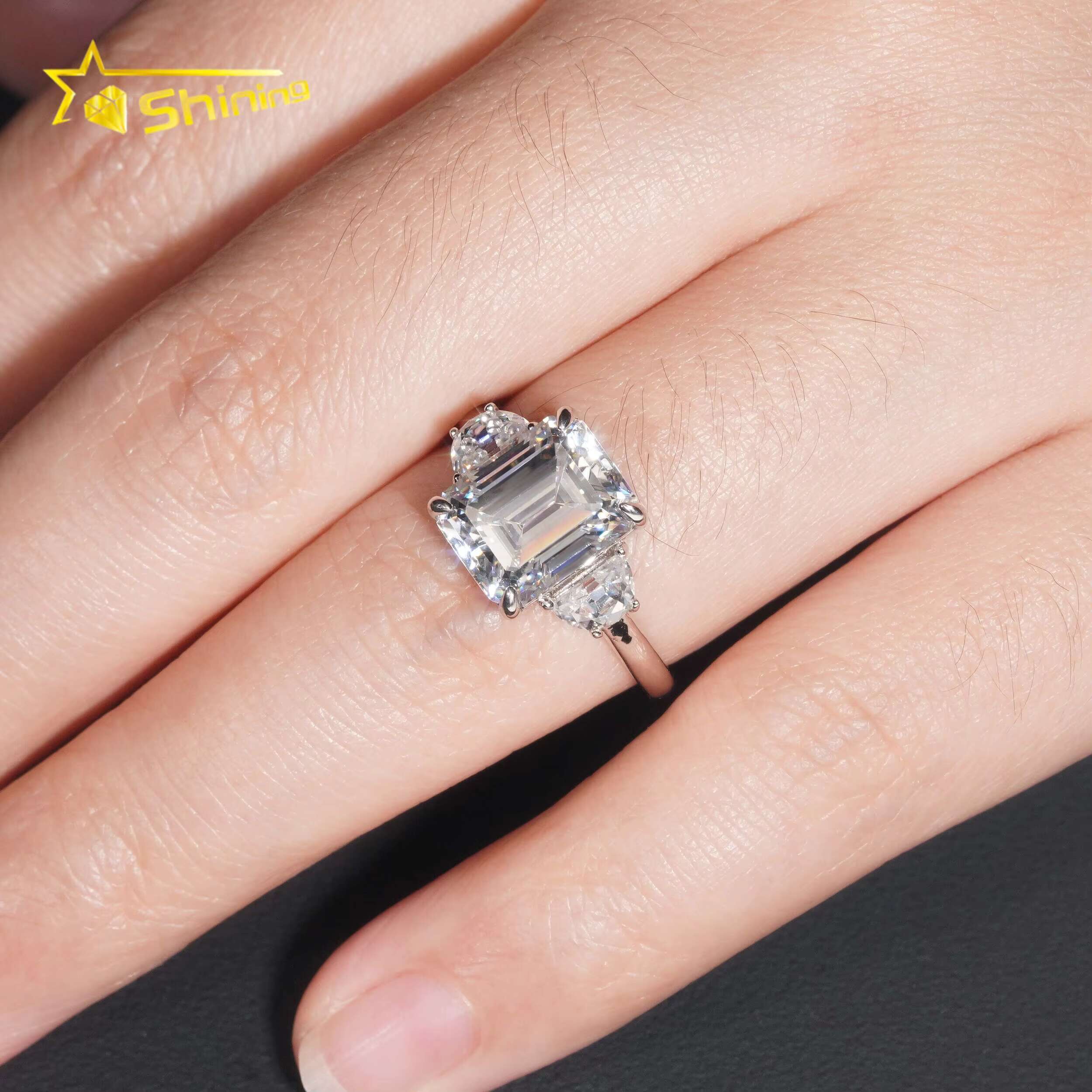 Factory Price Luxury Rectangle Cut Diamond Ring 925 Sterling Silver 2.5ct VVS Moissanite Engagement Wedding Band Rings for Women