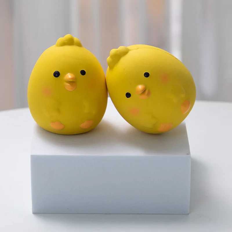 High Quality Pet Squeezing Toys Cute Chicken and Dog Chewing Rubber Toys Cleaning Teeth Dog Chewing Toys Dog Biting Sound Pet Supplies T2504012