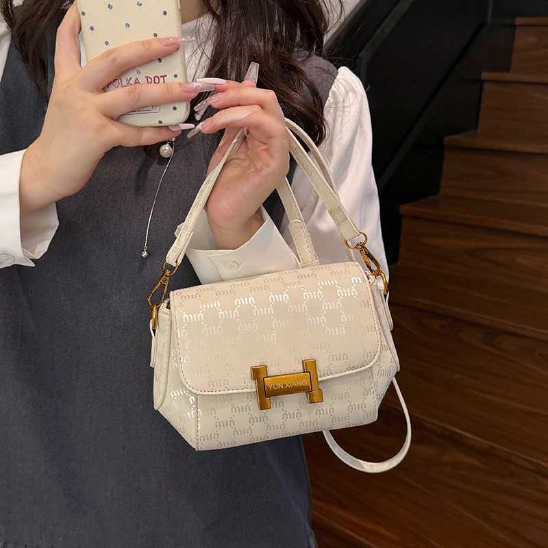 Elegant Designer Paris Fashion Tote Messenger Bag Large Capacity Solid Color For Women Luxury Leisure UseW251111