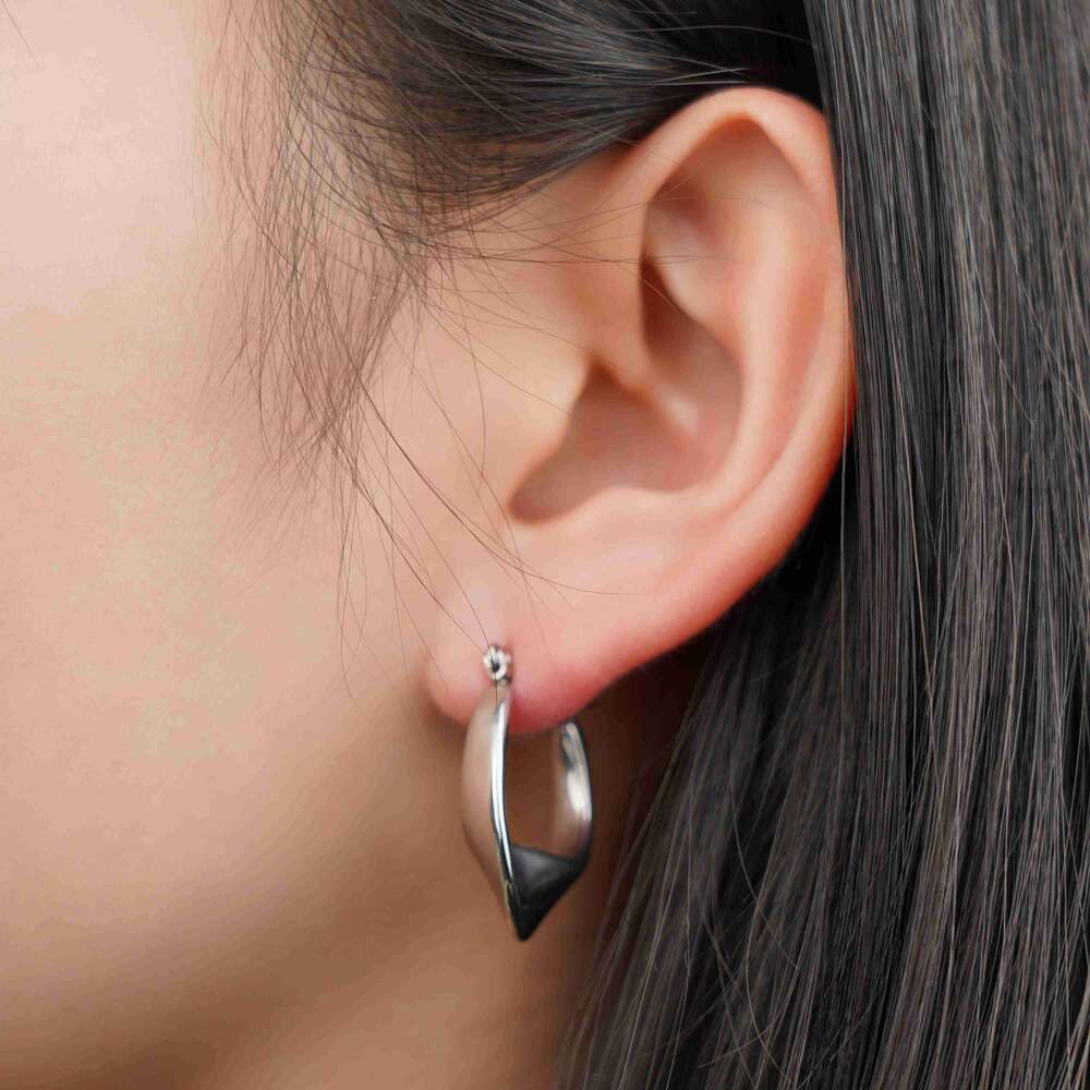 Stylish Jewelry Wholesale Tarnish Free Chunky Twisted Stainless Steel Hoop Waterproof Earrings for Women