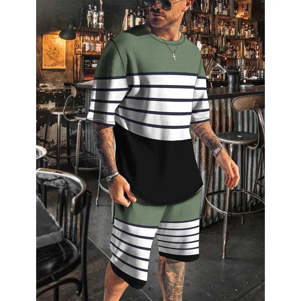 Mens T-shirt set track shorts and T-shirt set colored building blocks crew collar vacation short sleeves 2-piece clothing setXJ250412
