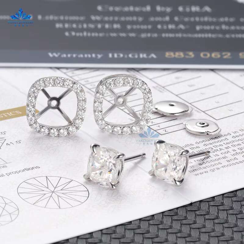 Hot Selling Classic Earrings 18k White Gold 7x7mm Cushion Ice Crushed Moissanite Stud Earrings Jewelry Women