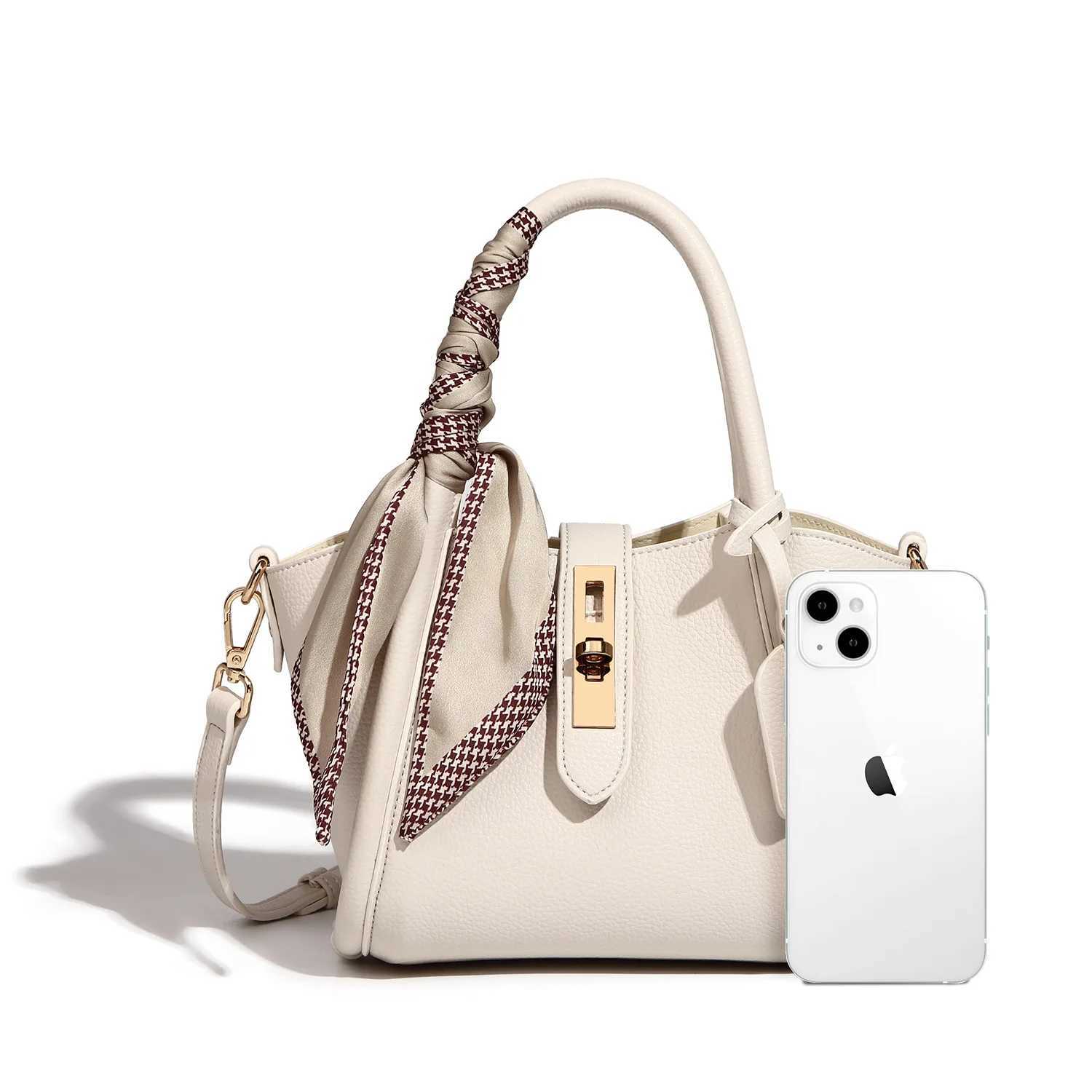 2024 New Beige Lech Pattern Paris Encounter Handbag New High End Handbag Single Shoulder Cross BagXJ250412