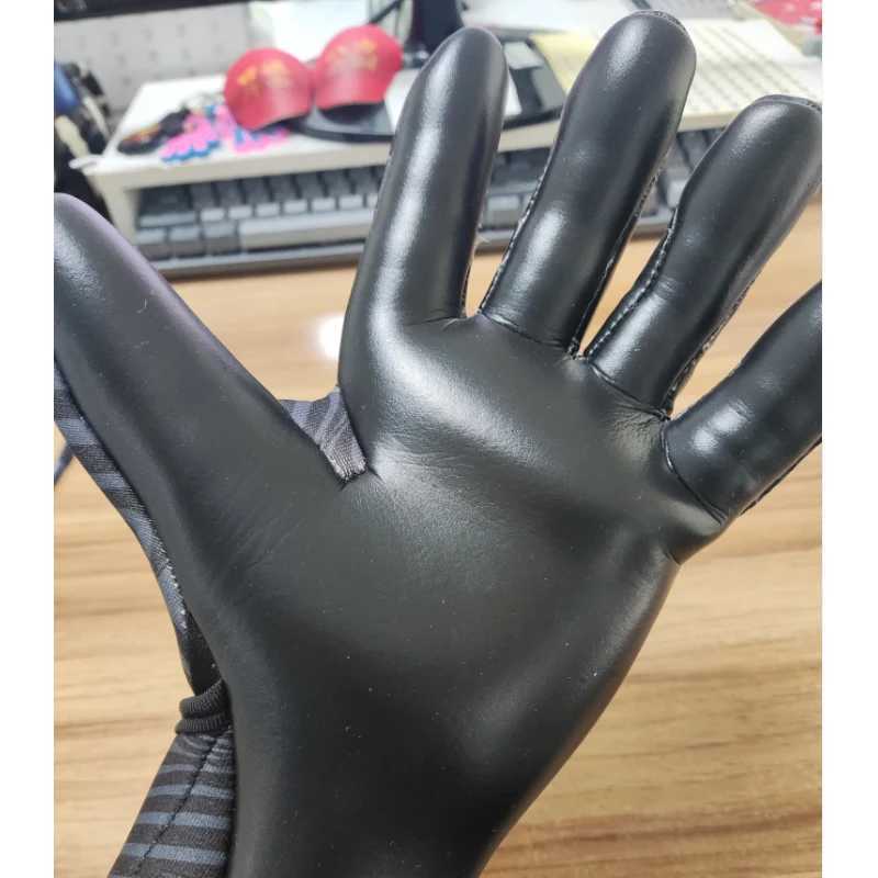 Professional Football Goalkeeper Gloves Children Adult Latex Thickened Protection Children Goalkeeper Youth Goalkeeper Football GlovesXJ250412