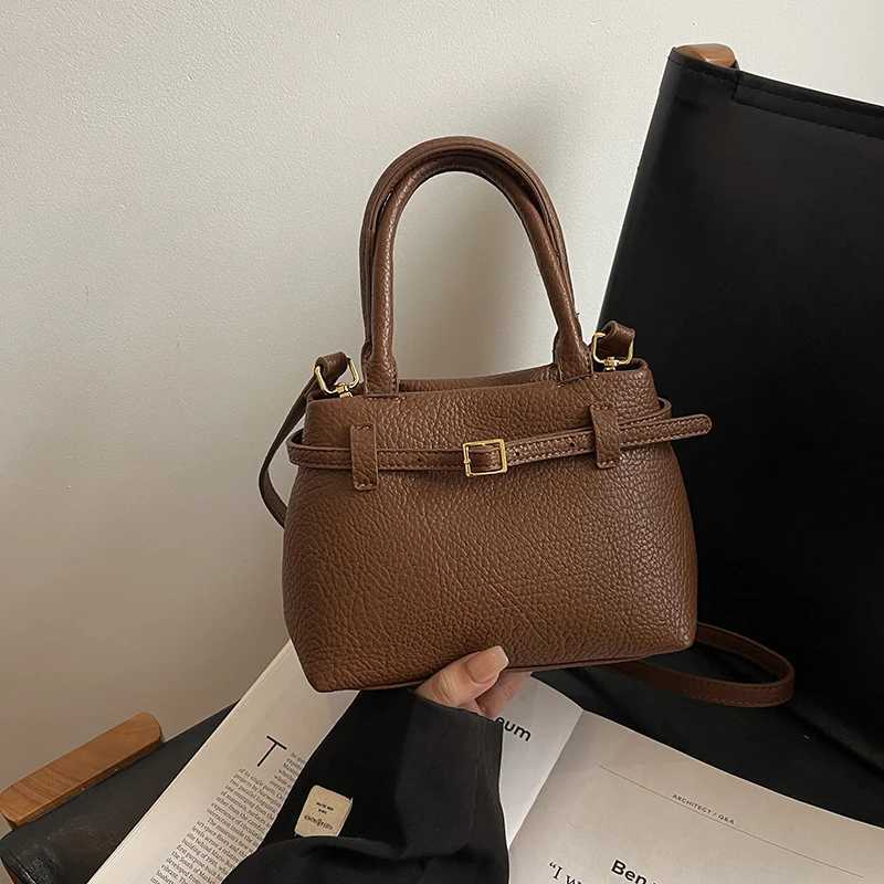 Womens Fashion Shoulder Bucket Bag PU Leather Retro Bucket Cross Body Bag Adjustable Shoulder Strap Luxury Sahel Bag Womens Date BagXJ250412