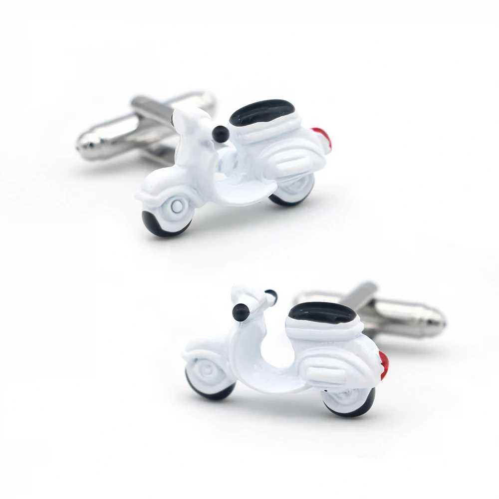 Motorcycle cufflinks made of high-quality brass material designed for green mountain bikes mens gift cufflinksT250412