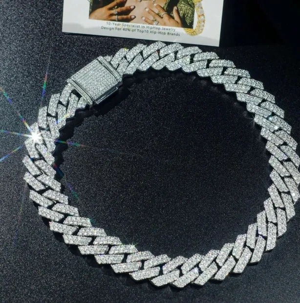 Sterling Silver Hip Hop Cuban Link Chain with 18mm Iced-Out Cubic Zirconia Pendant for Men