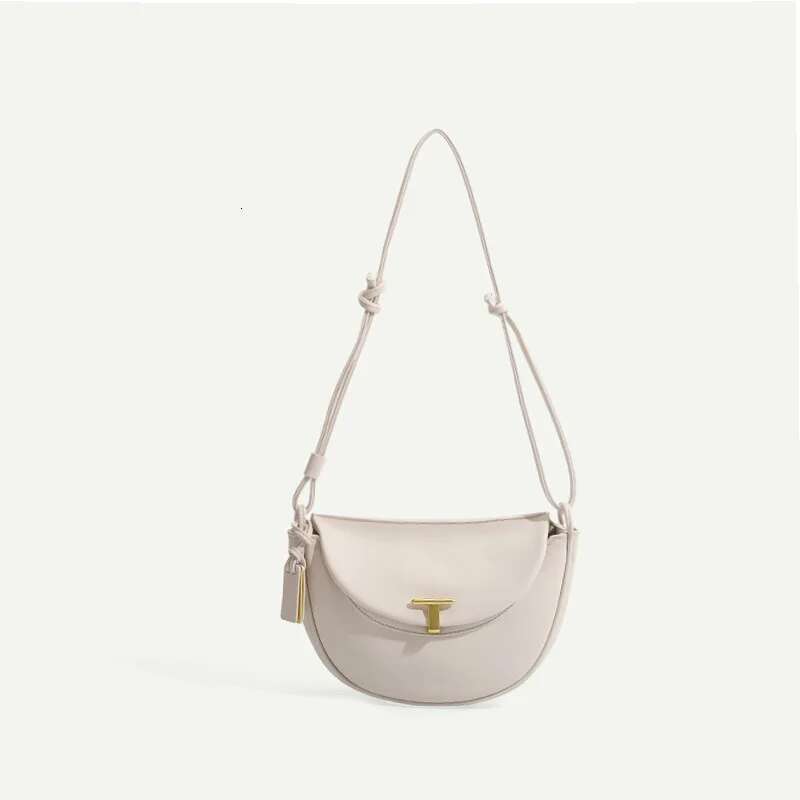 Niche Designer Semi-Circle Crescent Women's 2024 New Fashion Single Shoulder Underarm Versatile Commuting Crossbody Bag