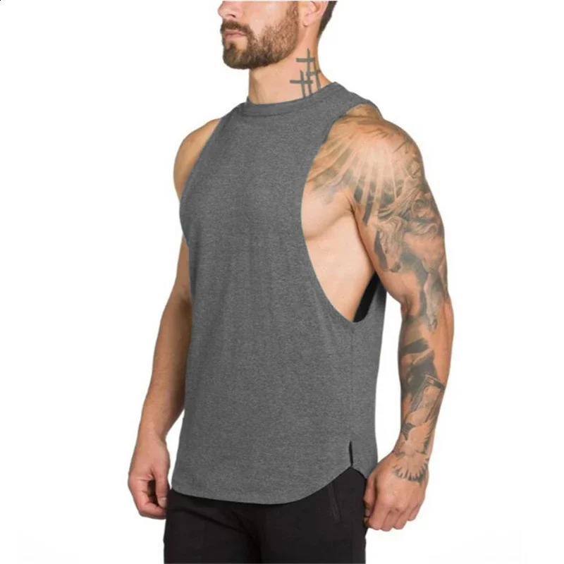 Mens solid color thin breathable vest summer loose sports Tshirt moisture absorbing round neck bottom underwear 250407