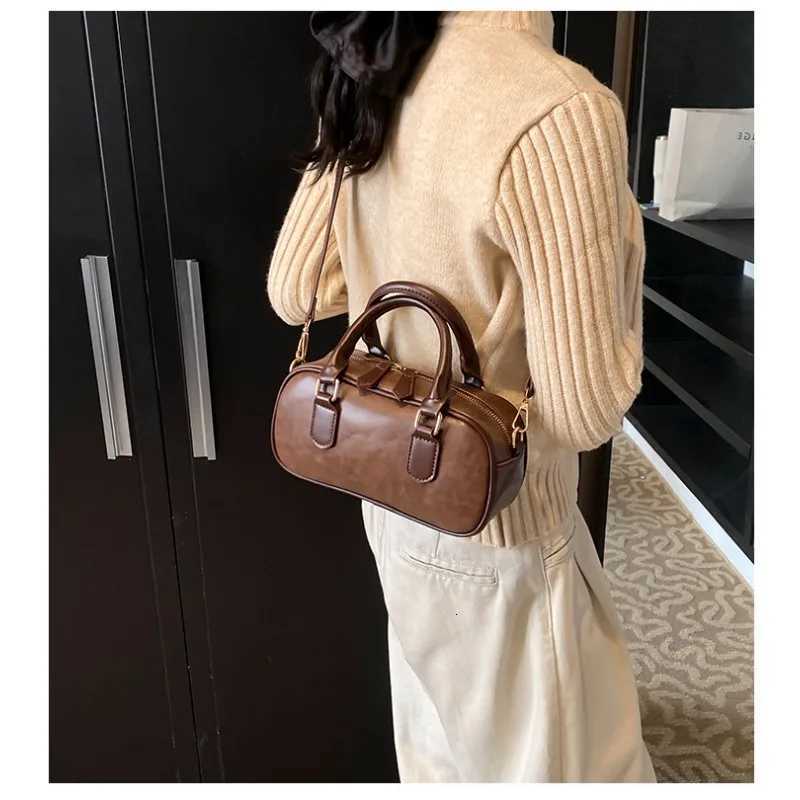 Fashion PU Leather Handbag Small Square Bag Large Capacity Shoulder Bag Fashion Designer Classic Style Purse Crossbody BagT2511112
