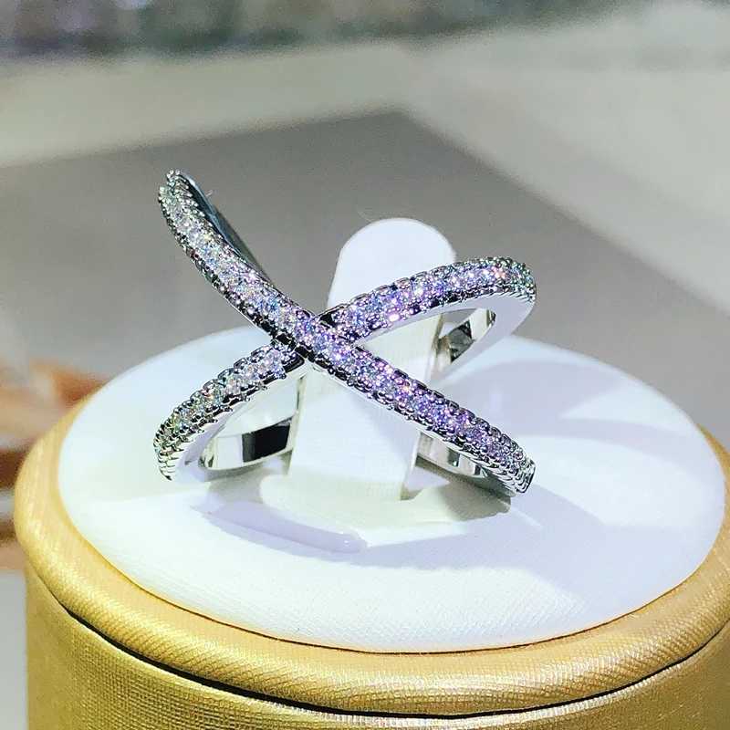 925 Silver Fashion X V Letter Ring Full Cubic Zirconia High Quality Womens Elegant Stunning Finger RingXJ250412