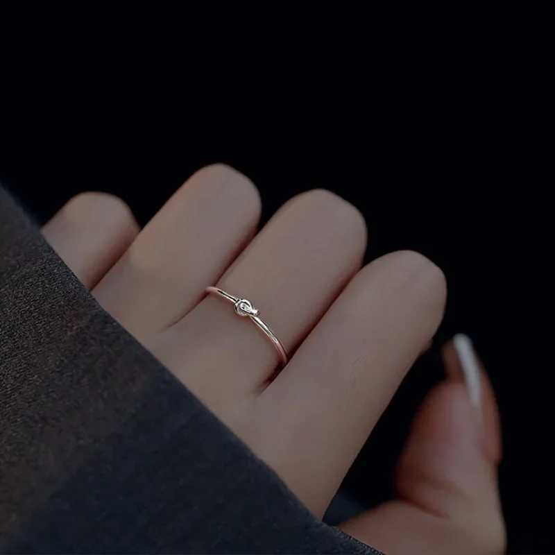 Personalized Simple Knot Couple Ring Mens New Temperature Stainless Steel Open Finger Jewelry Anniversary GiftXJ250412