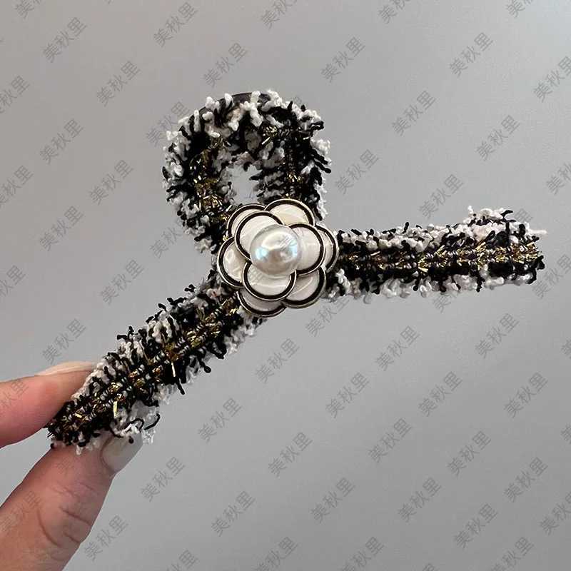 Hair clip with camellia hair clip with pearl shark hair accessory for girls hair decoration Y2504012