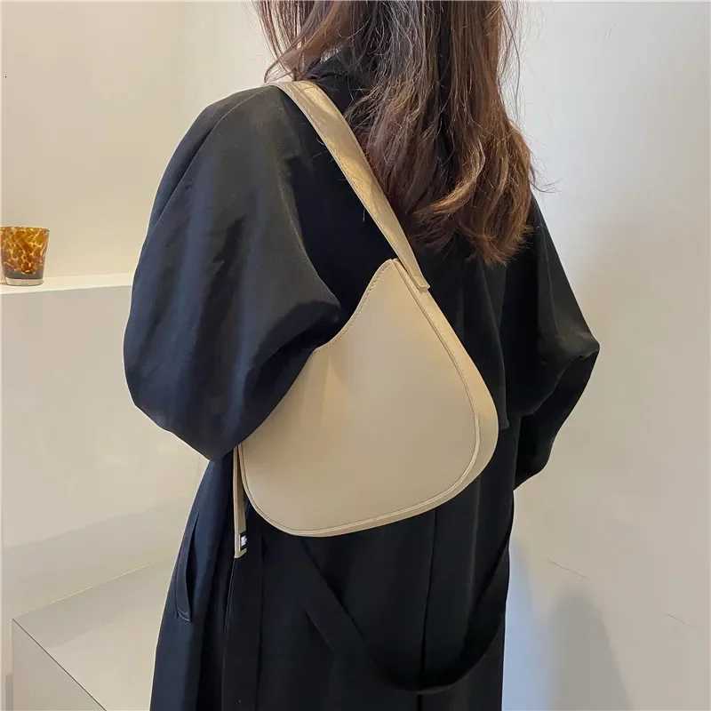 New Trendy and Fashionable Shoulder Underarm Bag PU Leather Solid Color Tote Handbag Luxury Brand Female Portable Shoulder BagT2511112