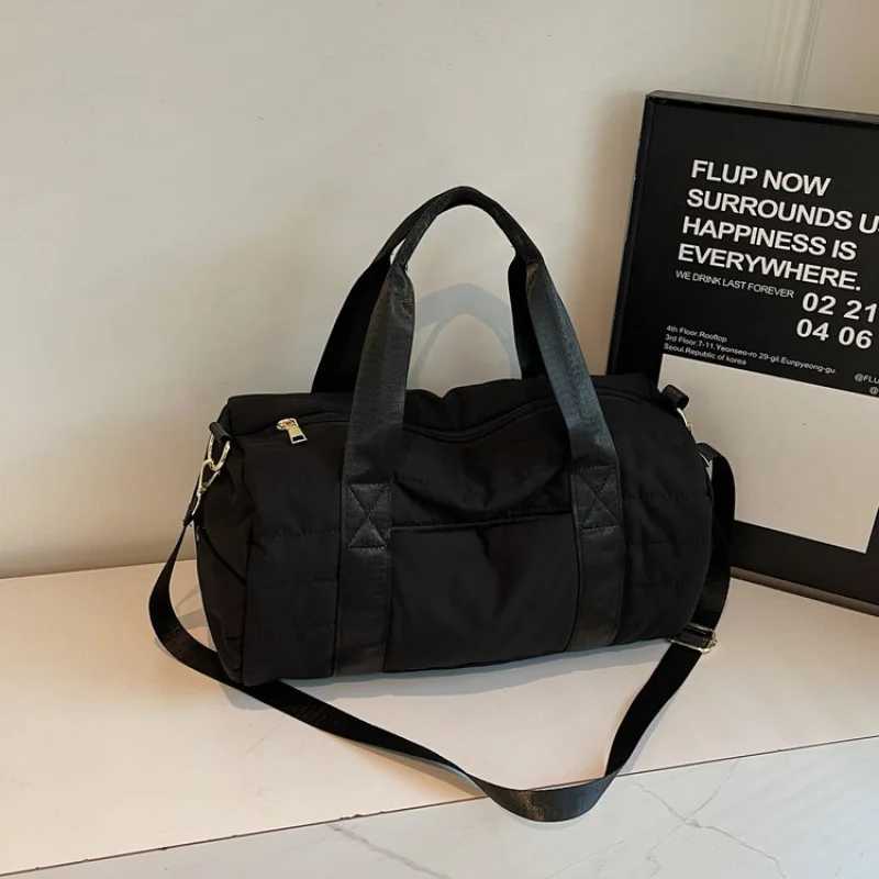 Stylish Womens Leather Crossbody Bag Classic Elegant Design By Famous Designer Luxury Brand For Ladies HandbagsW251111