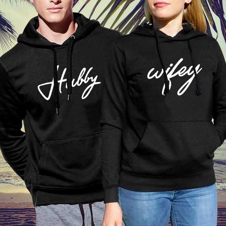 POD customization Hubby and Wifey Couple Valentine Day Classic Streetwear Pink Clothing Womens Hoodies Matching SweatshirtT251112