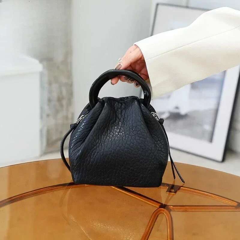 Bubble Sheepskin High-Grade New Niche Design Cloud Bucket Leather Crossbody Bag Handbag