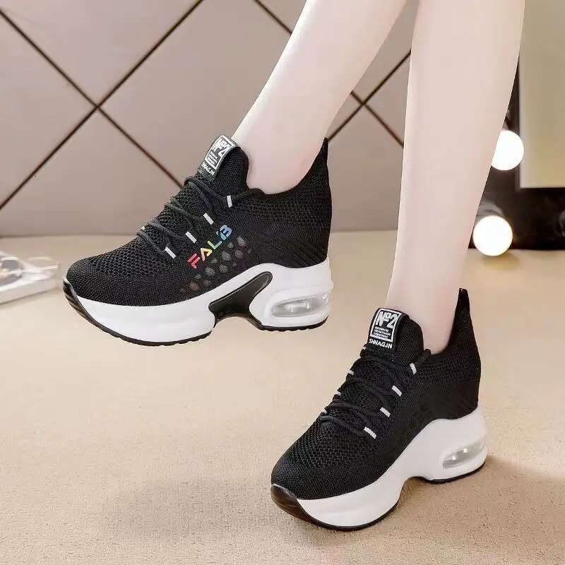 2025 Summer New Breathable Thick Bottom Comfortable Women's Designer Fashion Sports Shoes with Lace Wedge Multi functional Women's Shoes