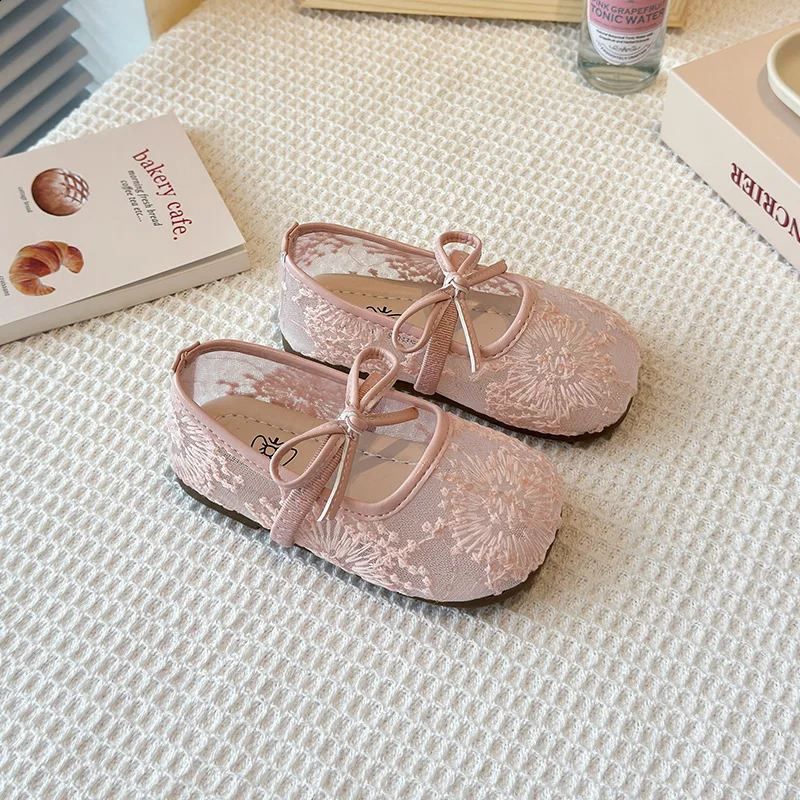 Princess Baby Girls Flats Shoes Flower Embroidery Net Childrens Ballet Apartment Elastic Band Shallow Childrens Summer Shoes 250411