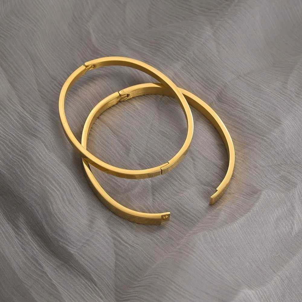 Simple Smooth Buckle Bracelet 4mm 6mm Wide Gold Plated Stainless Steel Cuff Bangles Temperament Couple Bracelets Jewelry GiftC250411