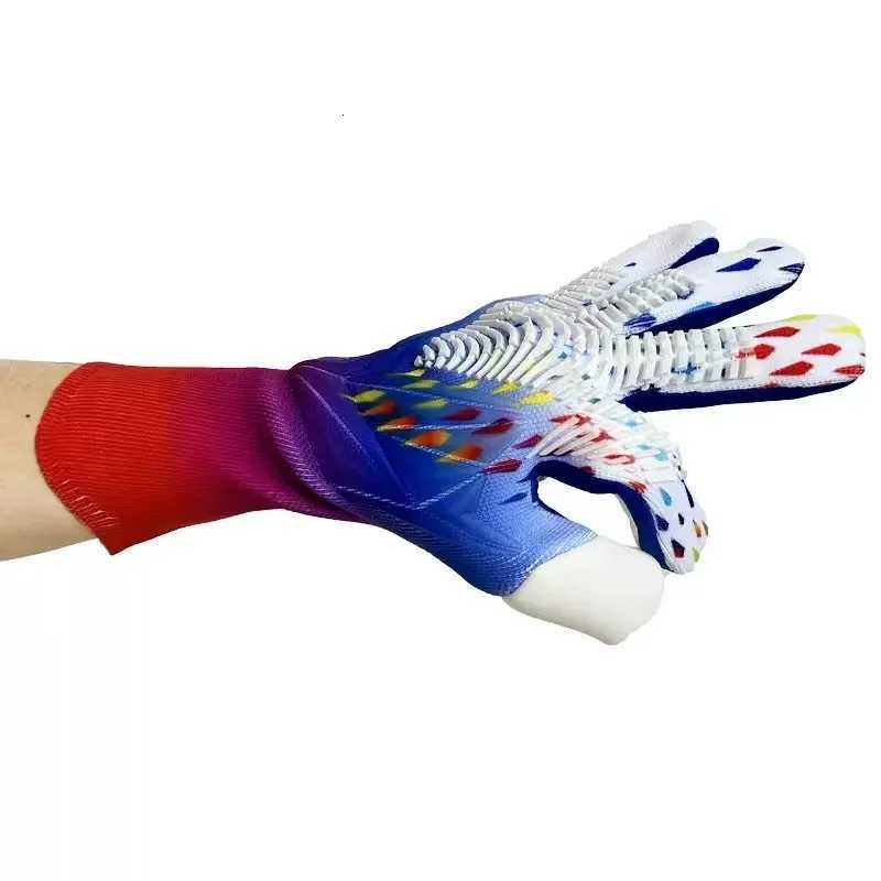 A pair of professional goalkeeper gloves for wear-resistant trainingW251112