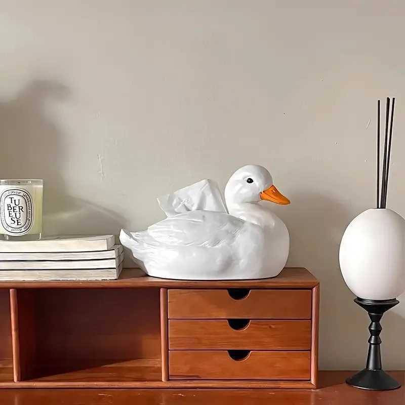 1pc Tissue Box High Value Cute Cole Duck Mti-functional Living Ro Wine Cabinet Decoration Light Luxury Ornament Y251112