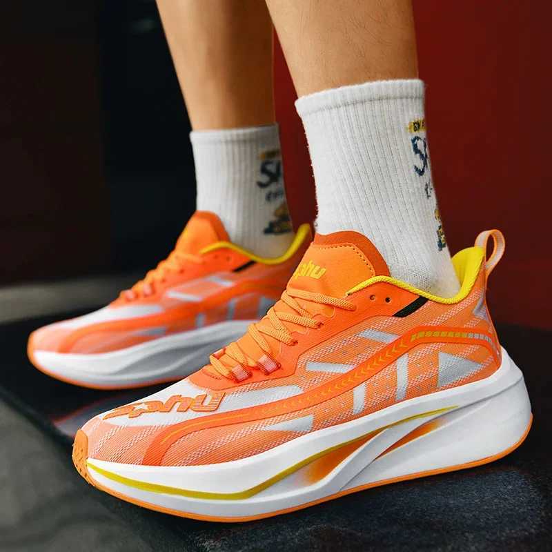 2025 Hot Sale Running Shoes Man Top Quty Walking Jogging Shoe Men Designer Sport Shoes Mens Light Weight Gym Shoe ManC250411