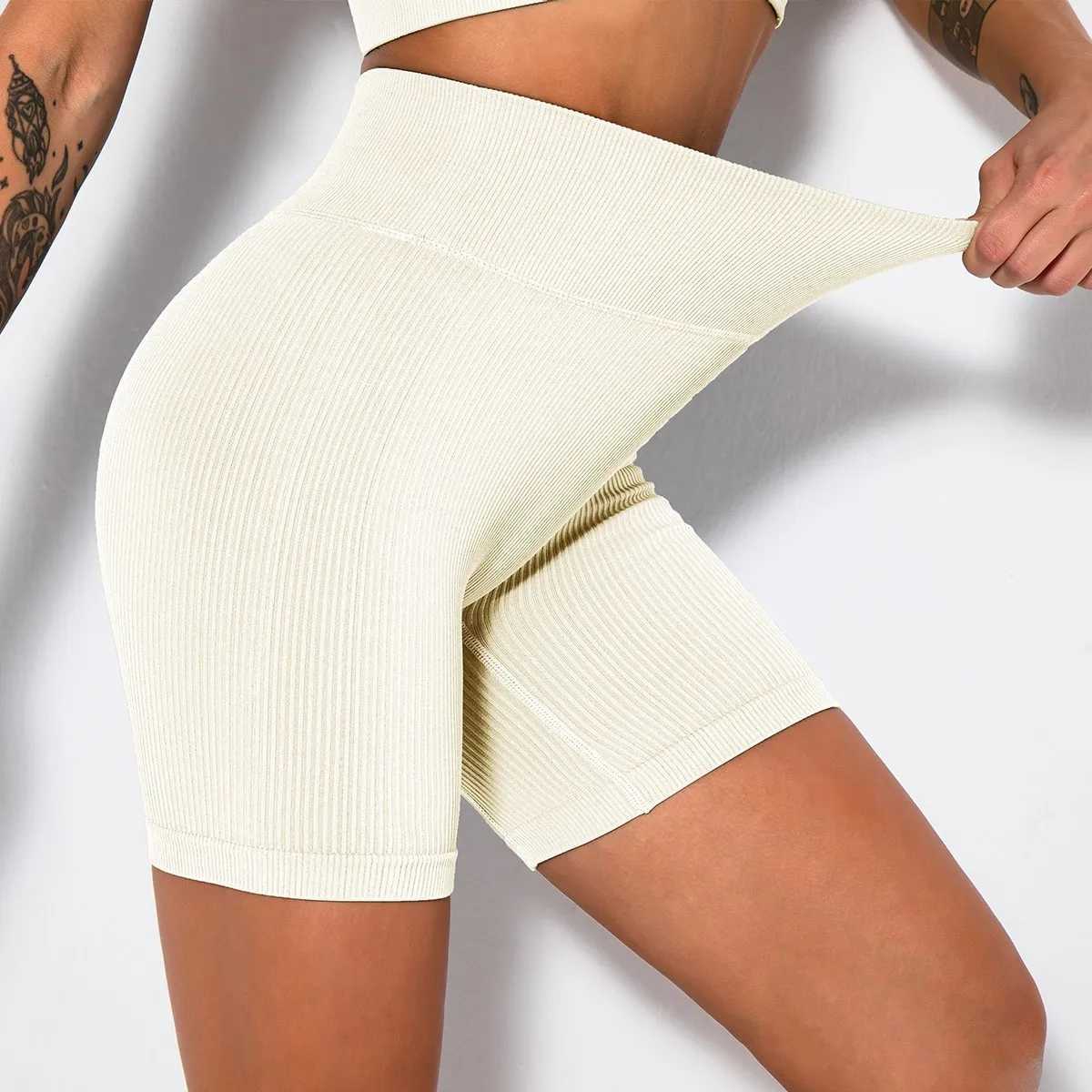 Womens high waisted seamless yoga shorts squat hip lift fitness exercise running exercise gym leg shorts Y250412