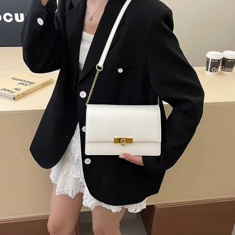 Elegant Leather Womens Tote Bag High-End Luxury Brand Trendy Design Casual Daily Vintage Commuter BagW251111