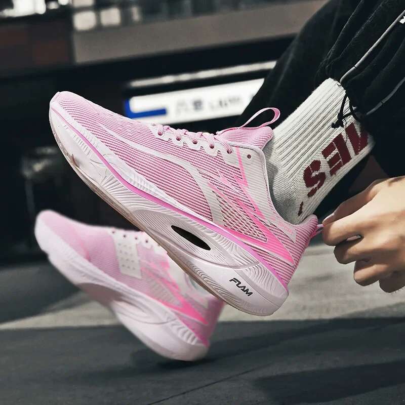 2025 summer new men's and women's sports shoes, tennis shoes, casual sports shoes, breathable designer, fashionable running shoes