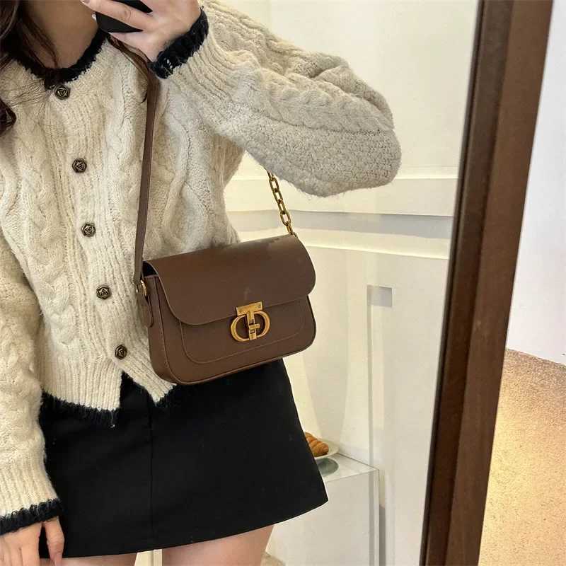 retro small bag Womens original fashion niche womens shoulder bag Senior handbag Underarm bagT2511112