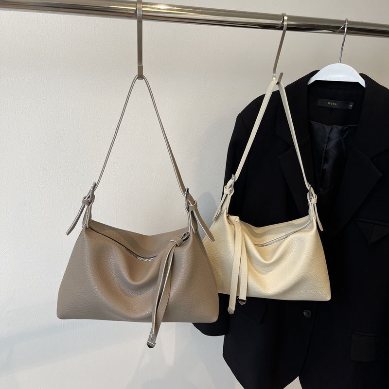New Large Capacity Women's Commuting Pillow Niche Tote Bag, French Minimalist Single Shoulder Crossbody Bag