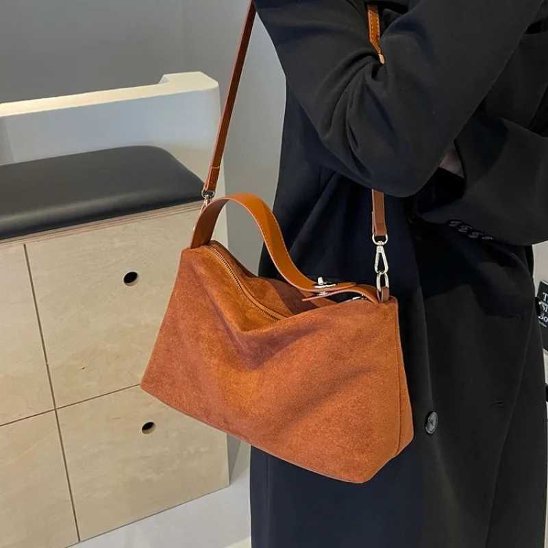 Stylish Leather Crossbody Bag For Women Ladies Luxury Brand Handbag Shoulder Bag Tote Bag By Famous Designer Classic ElegantW251111