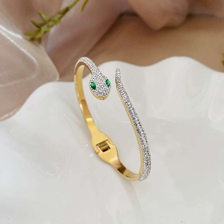 Snake-Shaped Copper Bangle 18K Gold Plated Non-Fading Luxury Bracelet with Inlaid Zircon - Fashionable Personalized Jewelry Z260313