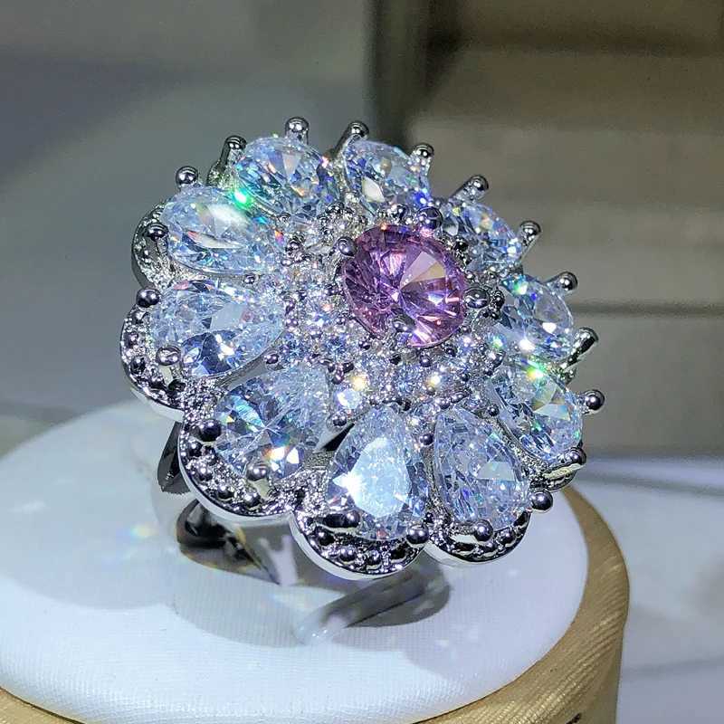 925 Silver Tren Luxury Jewelry Ladies Shiny White Zirconia Crystal Flower Female Ring for Women Party WeddingXJ250514
