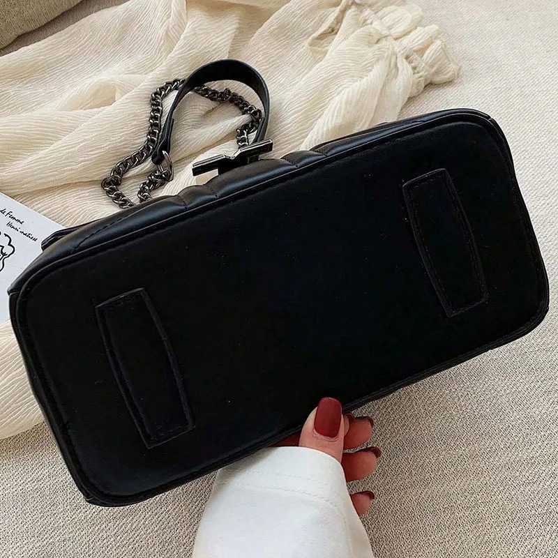 Simple and exquisite womens casual crossbody bag trendy and lightweight versatile womens bag suitable for various occasionsT2511112