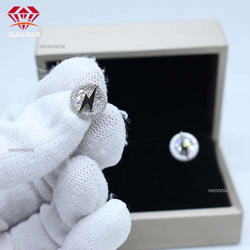Fashion Jewelry Hip Hop Style 10K Gold Stud Lighing Iced Out Moissanite Earrings for Men
