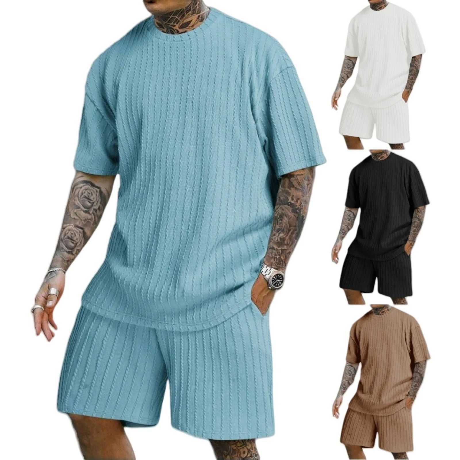 Summer Mens Casual Crewneck Two Comfortable Striped T-shirts Fashion Shorts Loose Street SportswearXJ250412