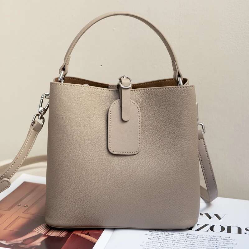 Genuine Leather Fashion Ladies Bucket Large Capacity Shoulder Crossbody Designer Bag For Women
