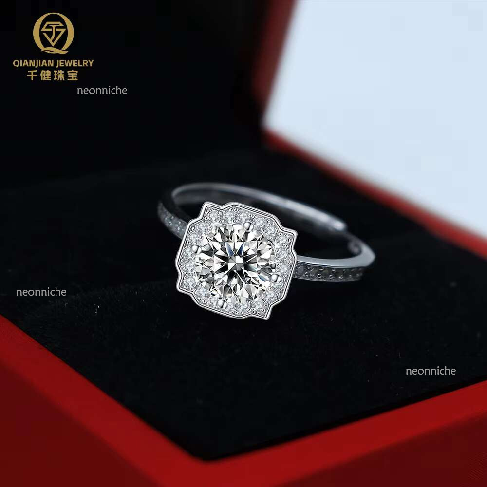 Loose Moissanite 1Carat D Color 6.5mm Diameter VVS1 Clear Eent Cut 6A Quality White GRA Certificate DIY Jewelry