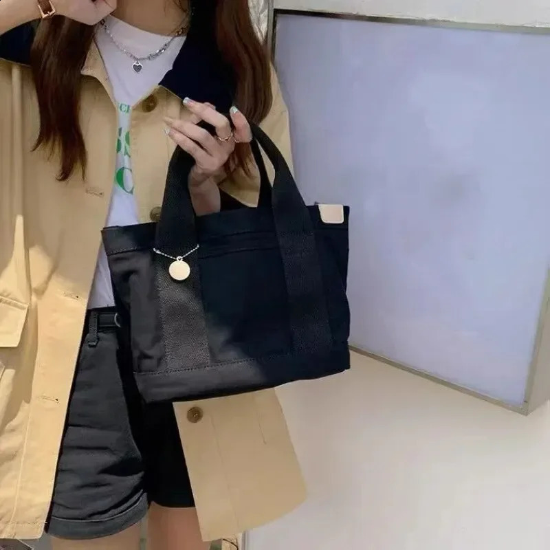 Daily lunch bag practical large capacity handbag womens shopping canvas bag student backpack 250410
