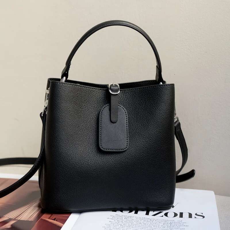 Genuine Leather Fashion Ladies Bucket Large Capacity Shoulder Crossbody Designer Bag For Women