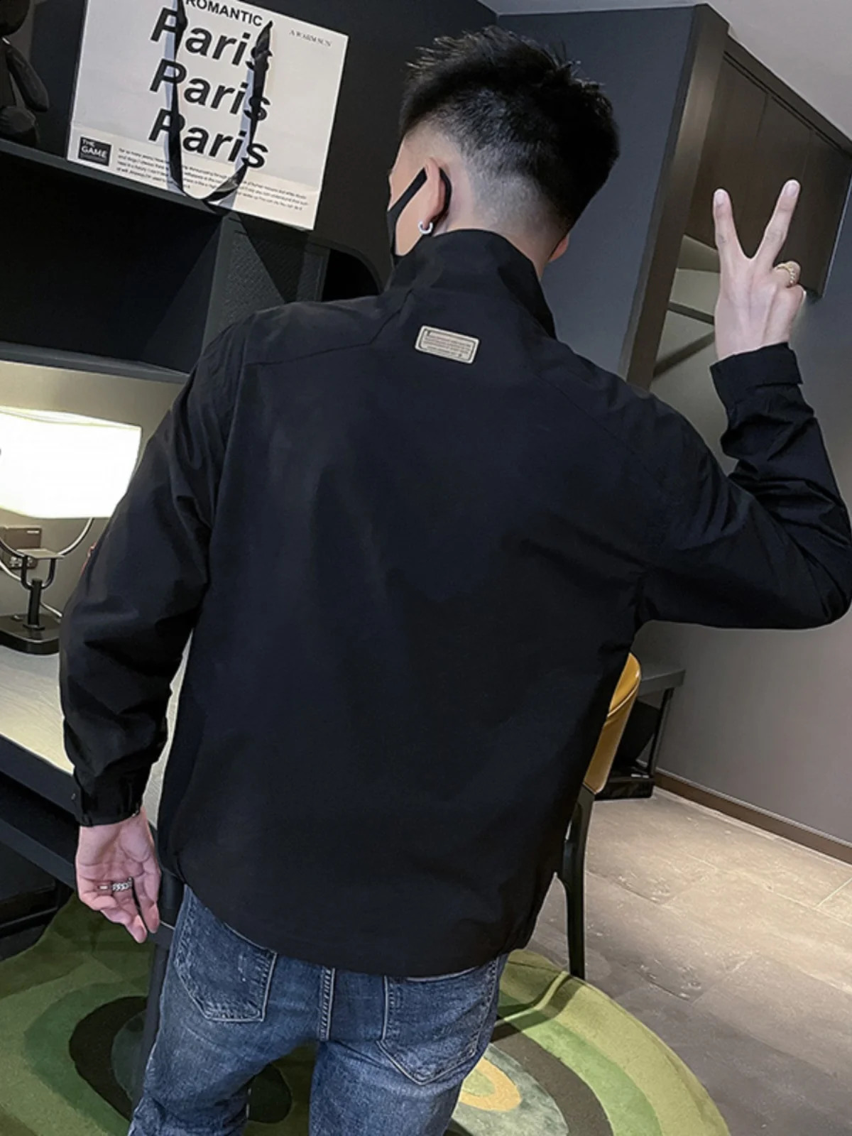 Mens casual and fashionable jacket mens jacket for spring and summer vertical ultra-thin bomber jacket mens C55 250411
