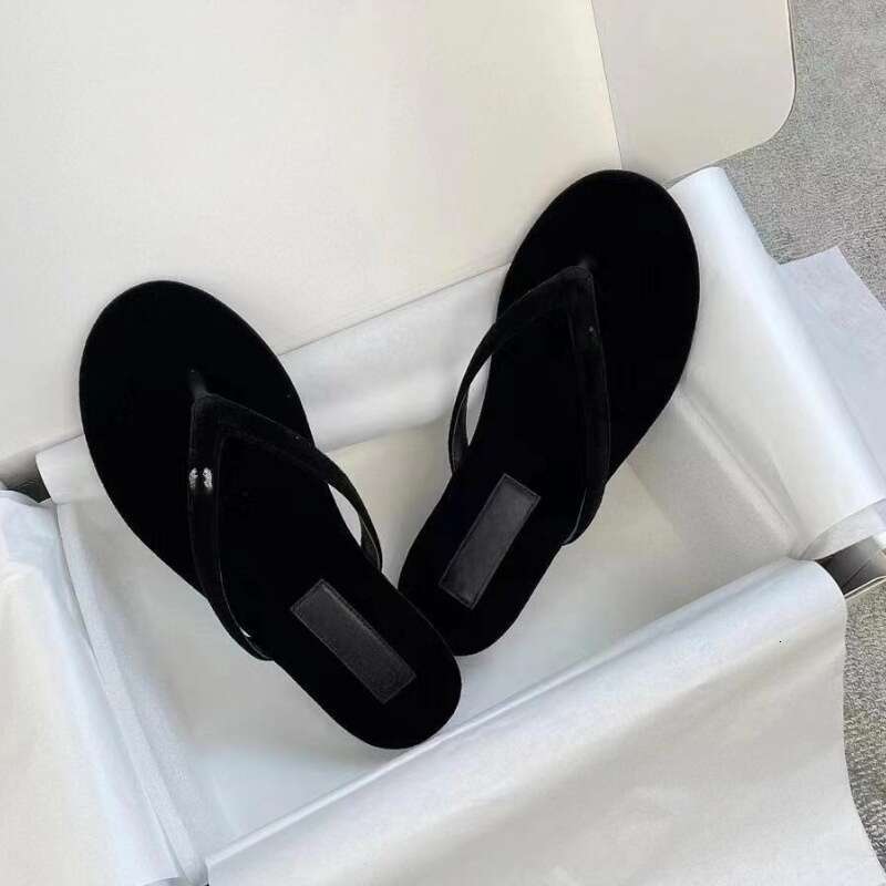 Designer Shoes Women's Slippers Flat Toe Clip-on 2025 Summer New Genuine Leather Diamond Buckle Toe-post Versatile Beach Sandals