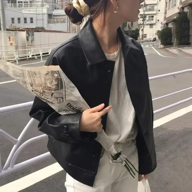 Korean Autumn Retro Bicycle Jacket Simple and Loose Tailored Leather Jacket Suitable for Women Fashionable and Stylish 250410