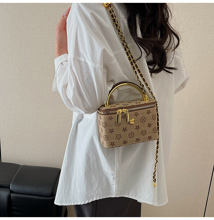 Elegant Versatile Women New Print Quilted Chain Bag Popular Vintage Fashion Shoulder Box Bag Brown