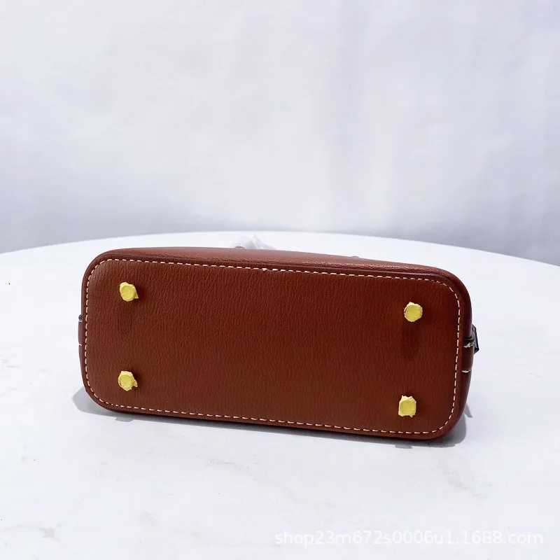 Mini Ladies Shell Bag with Top Handle Classic Design for Handheld Single Shoulder and Crossbody UseT2511112