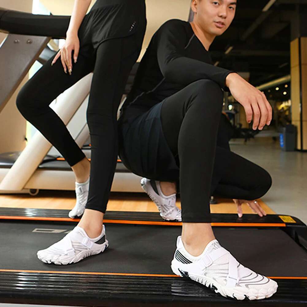 2025 Summer New unisex Swimming Yoga Barefoot Outdoor Beach Upstream Water Shoes Anti slip Diving Designer Fashion Sports Shoes