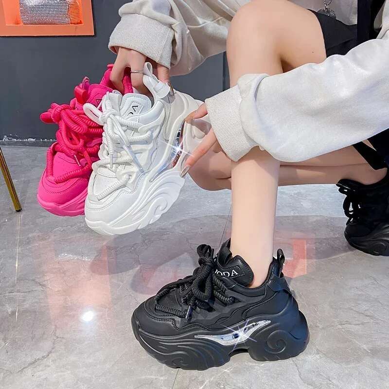 2025 New Thick soled Women's Breathable Leather Sneakers High Heels High Platforms Outdoor Sports Designer Fashion Training Shoes White Thick sol